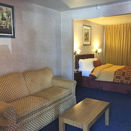 Executive Suites Inn Westminster Εξωτερικό φωτογραφία