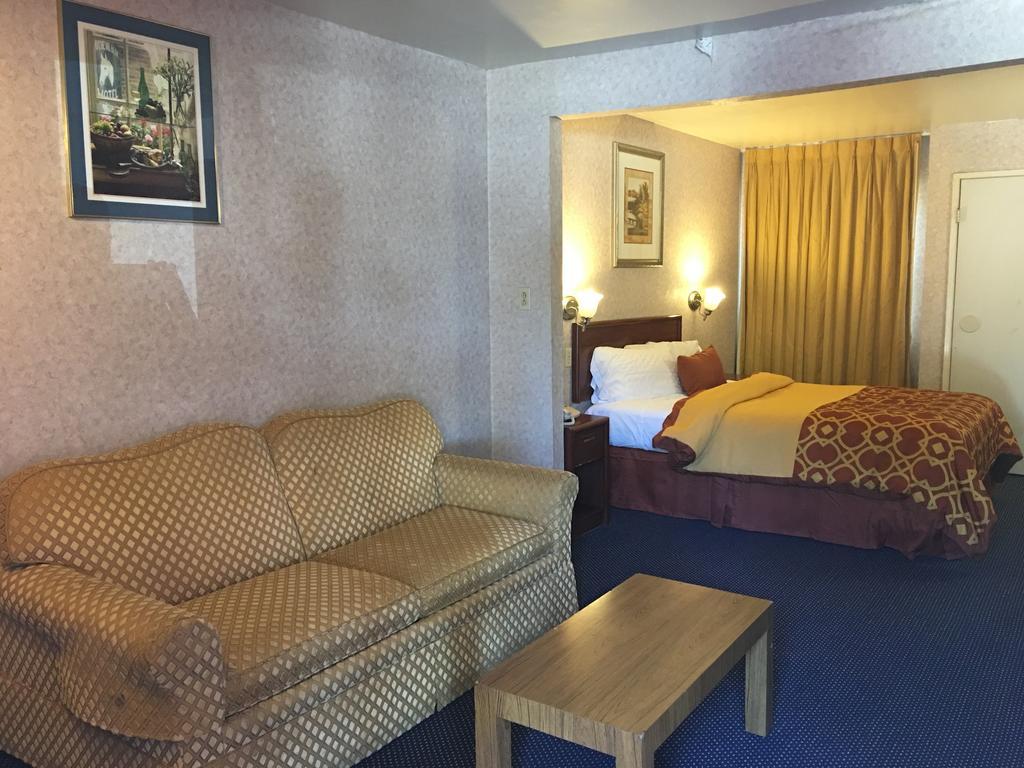 Executive Suites Inn Westminster Εξωτερικό φωτογραφία