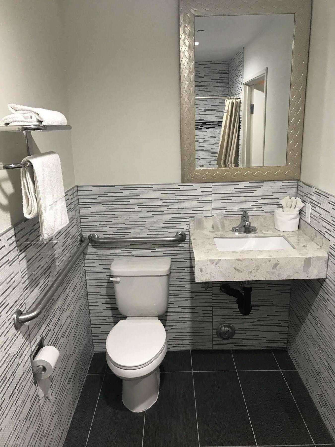 Executive Suites Inn Westminster Εξωτερικό φωτογραφία